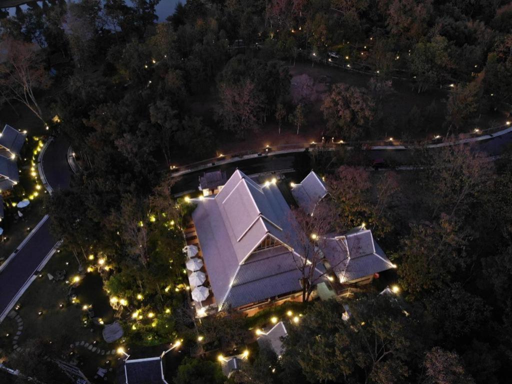 Hotel Ruean Racha Chiang Mai Esterno foto