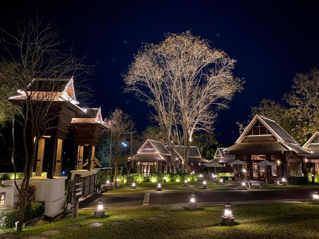 Hotel Ruean Racha Chiang Mai Esterno foto