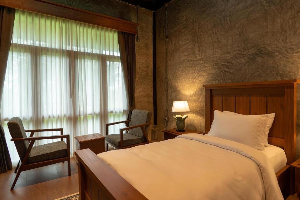 Hotel Ruean Racha Chiang Mai Esterno foto