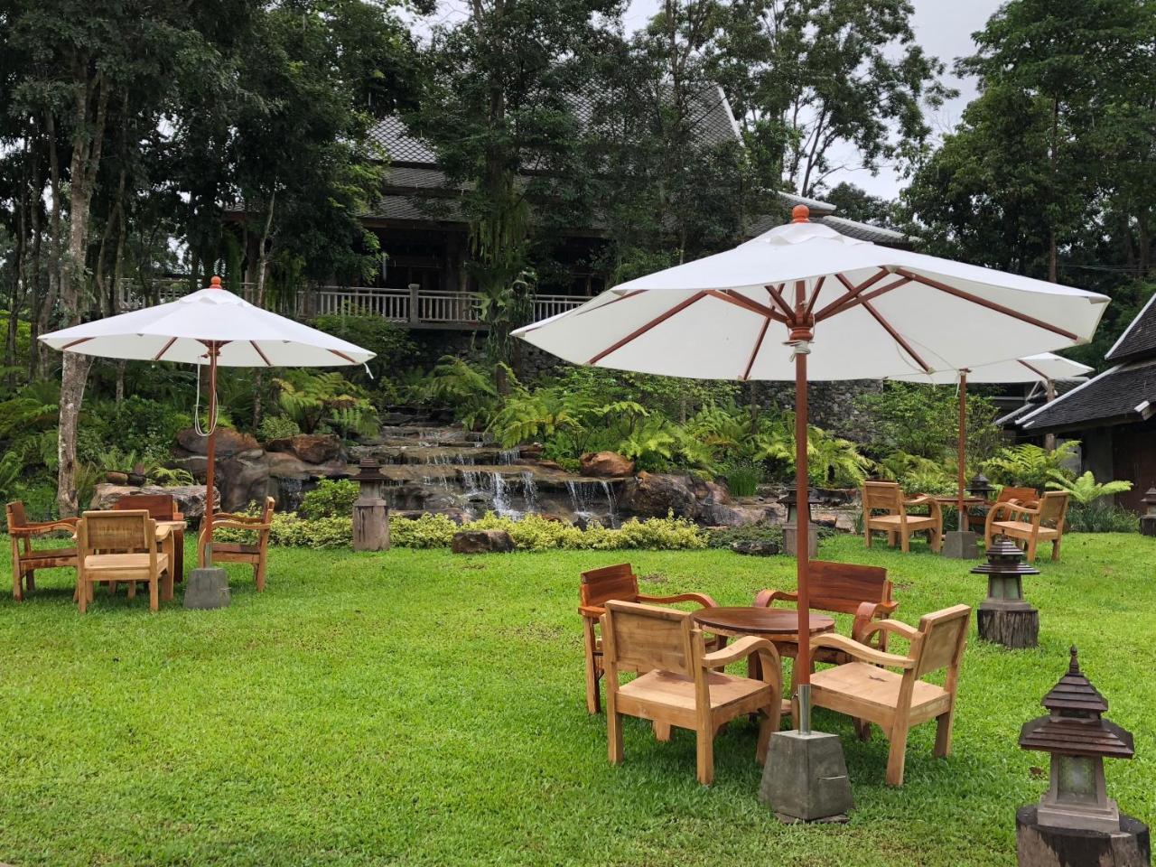 Hotel Ruean Racha Chiang Mai Esterno foto