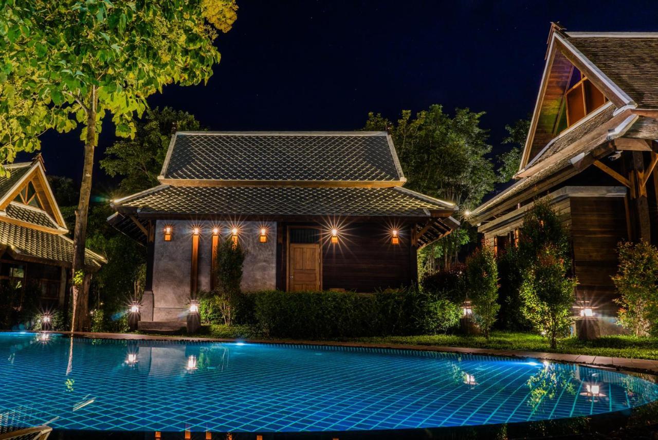 Hotel Ruean Racha Chiang Mai Esterno foto