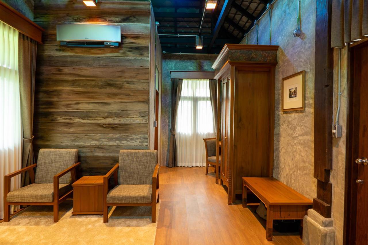 Hotel Ruean Racha Chiang Mai Esterno foto