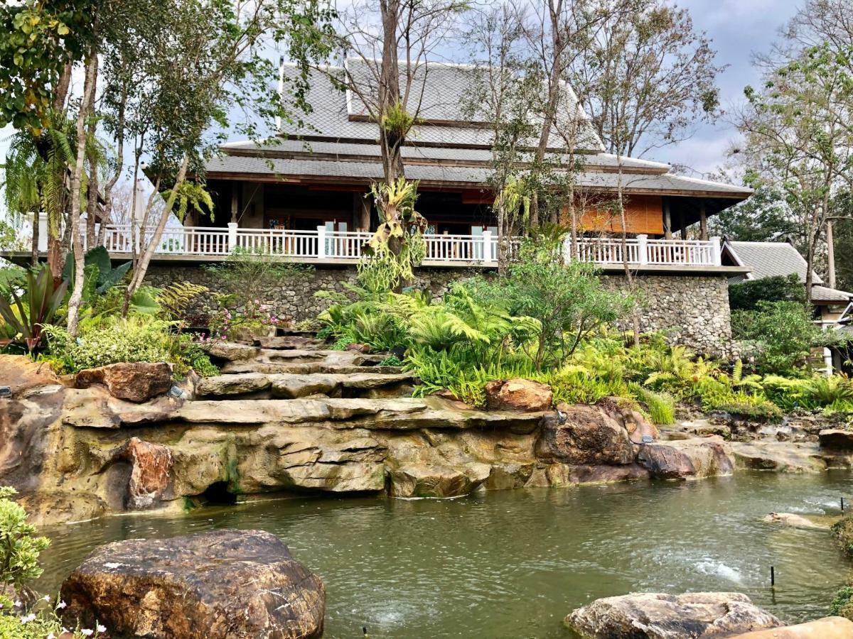 Hotel Ruean Racha Chiang Mai Esterno foto