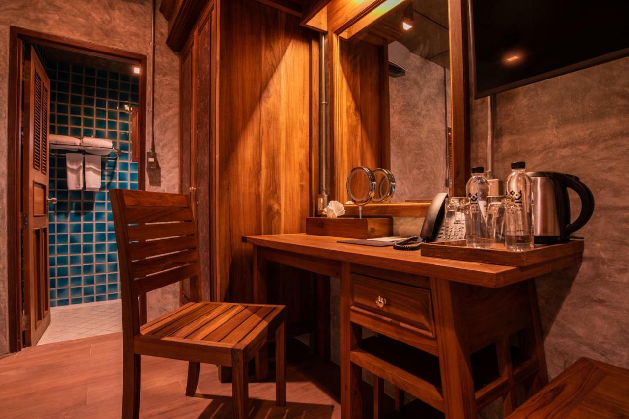 Hotel Ruean Racha Chiang Mai Esterno foto
